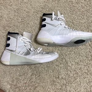 Nike Basketball Shoe White Hyperdunk